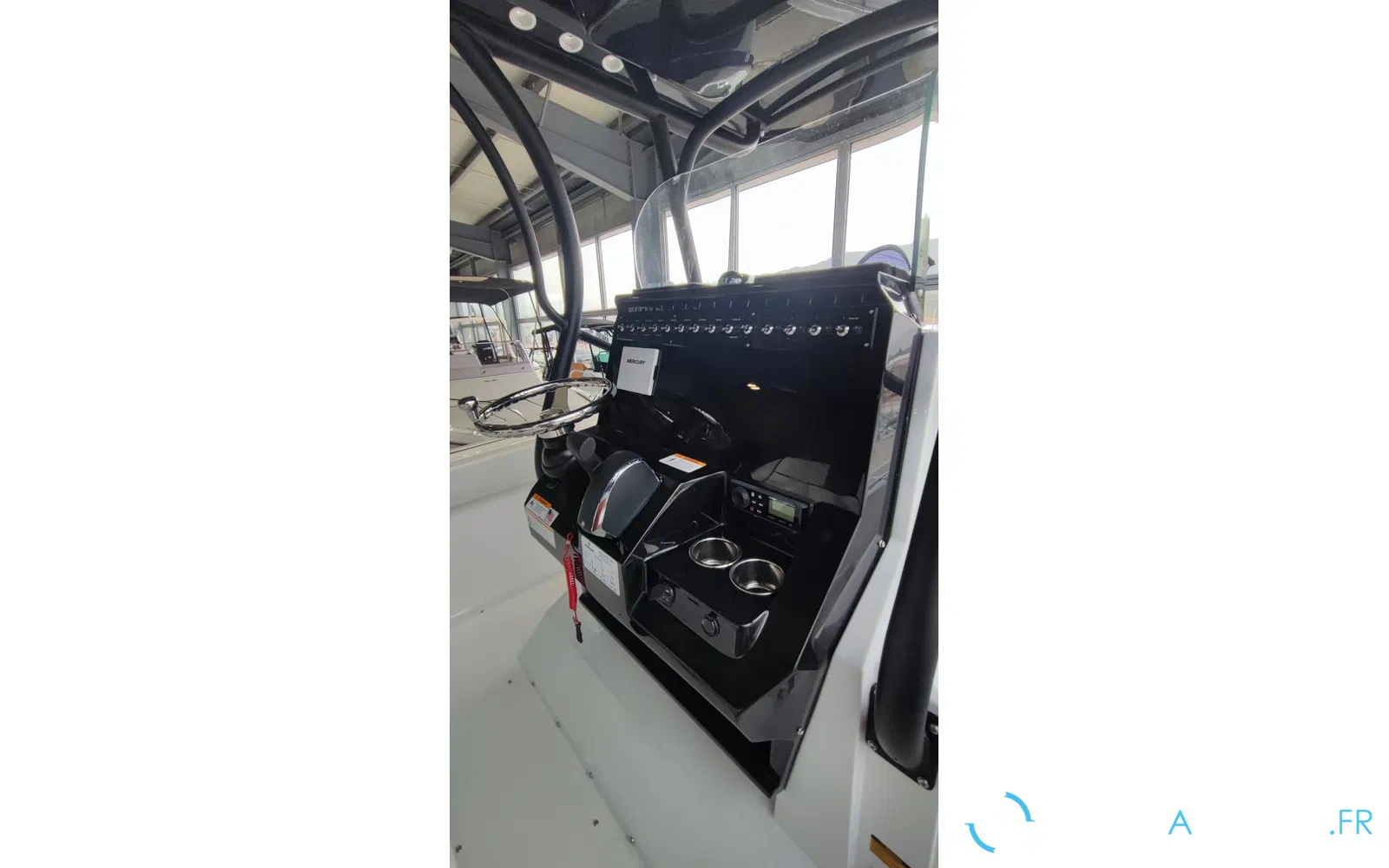 slider 8 Wellcraft Fisherman 242