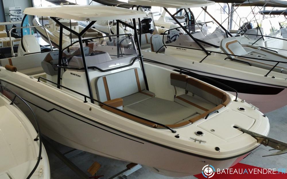 Beneteau Flyer 8 SPACEdeck interieur photo de présentation