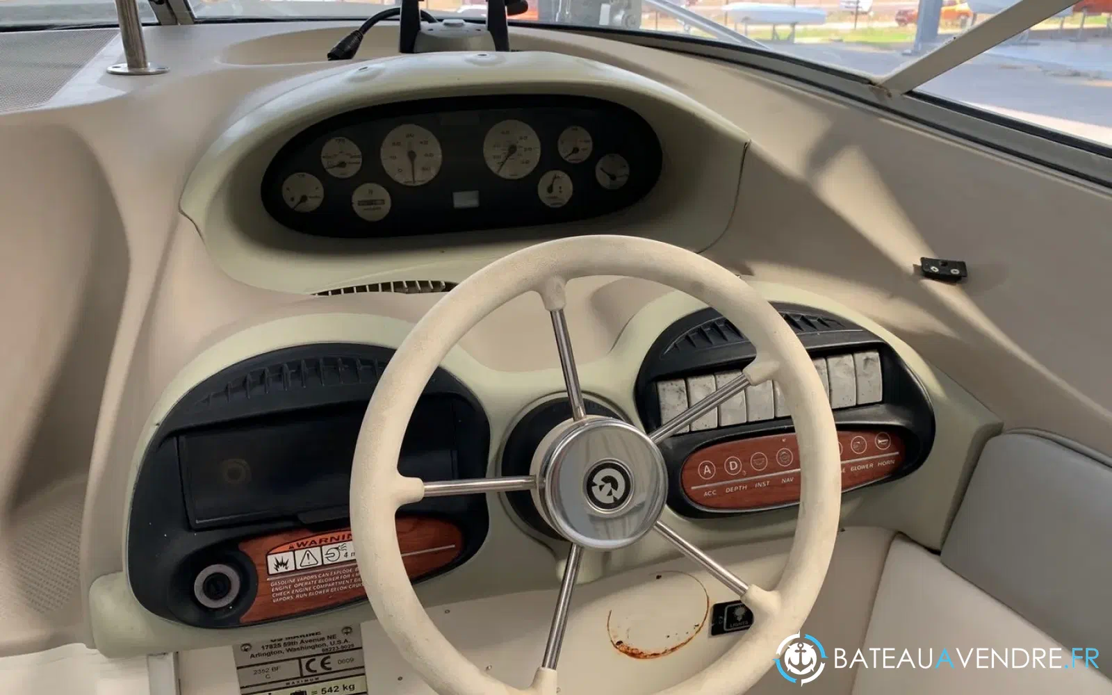slider 3 Bayliner Capri 2352