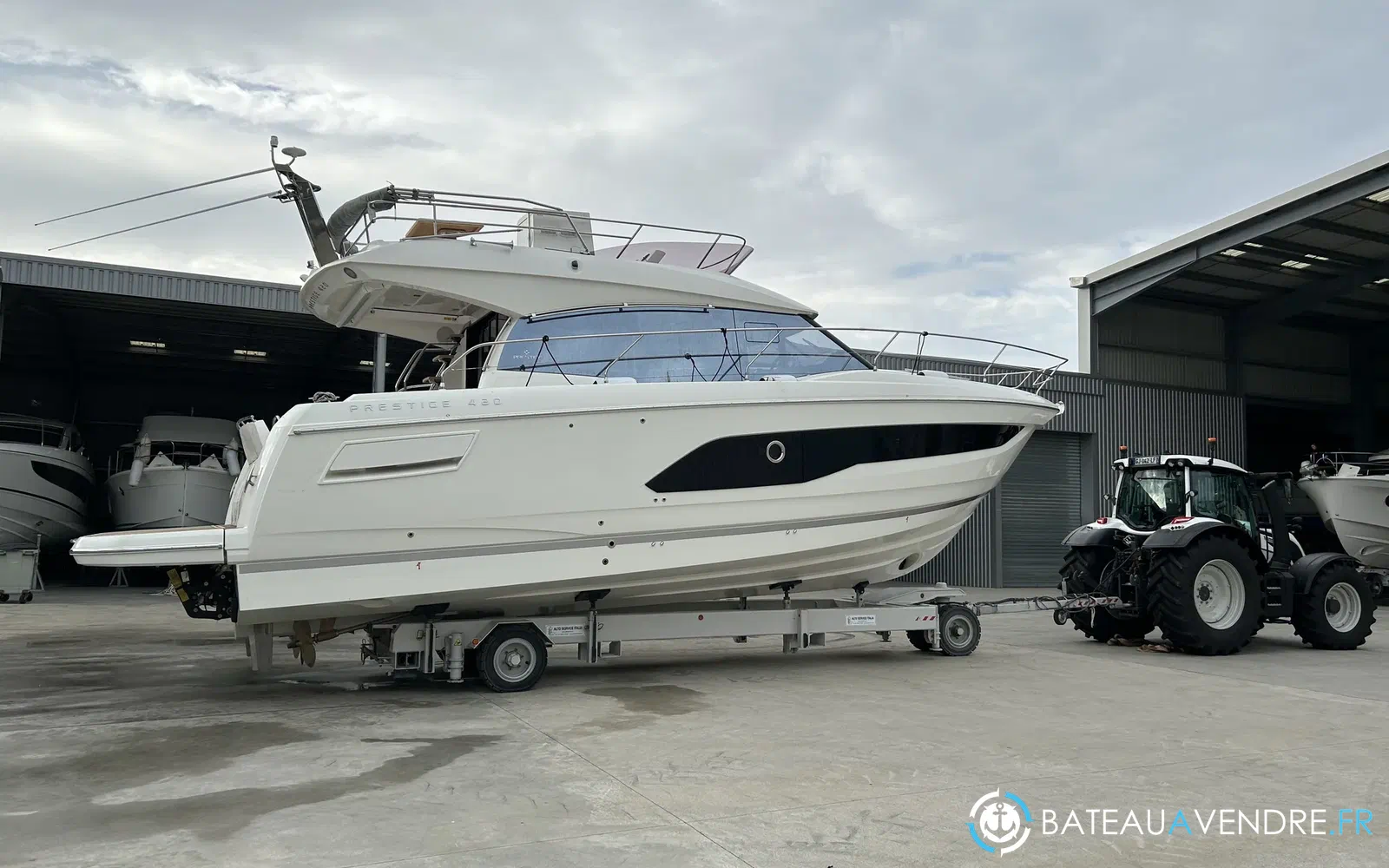 slider 9 Prestige Yachts 420 Fly