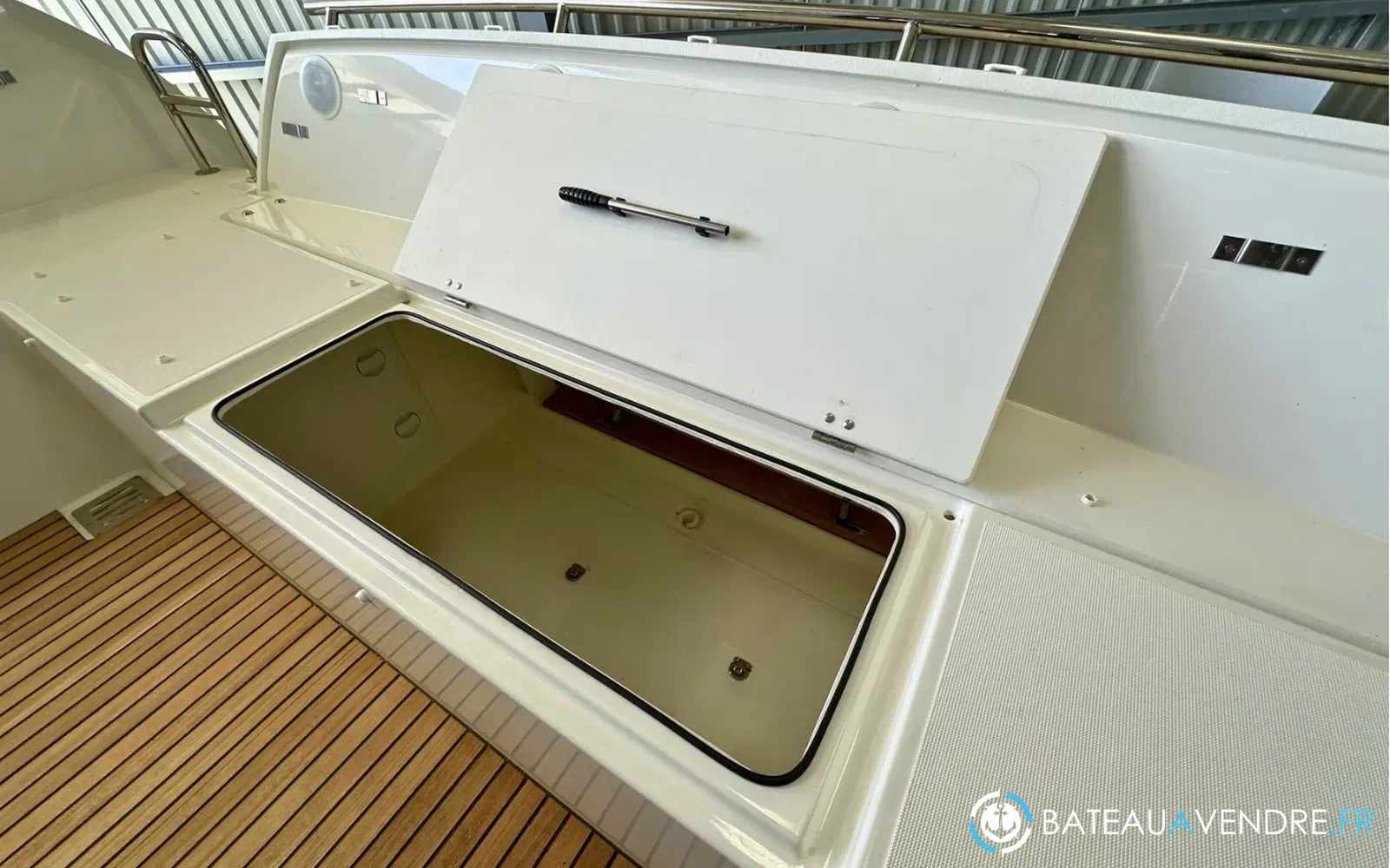 slider 16 Prestige Yachts 420 Fly