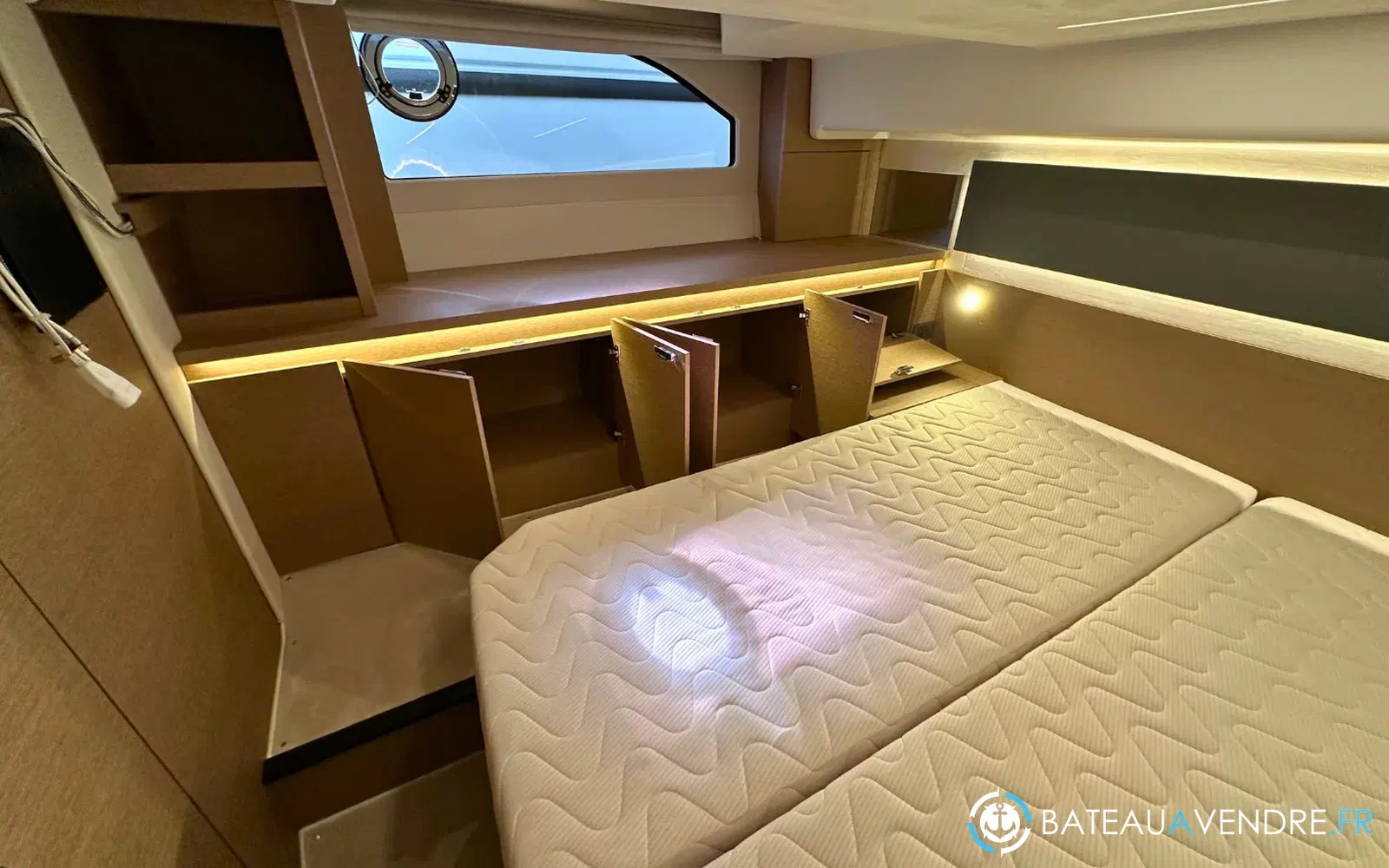 slider 26 Prestige Yachts 420 Fly