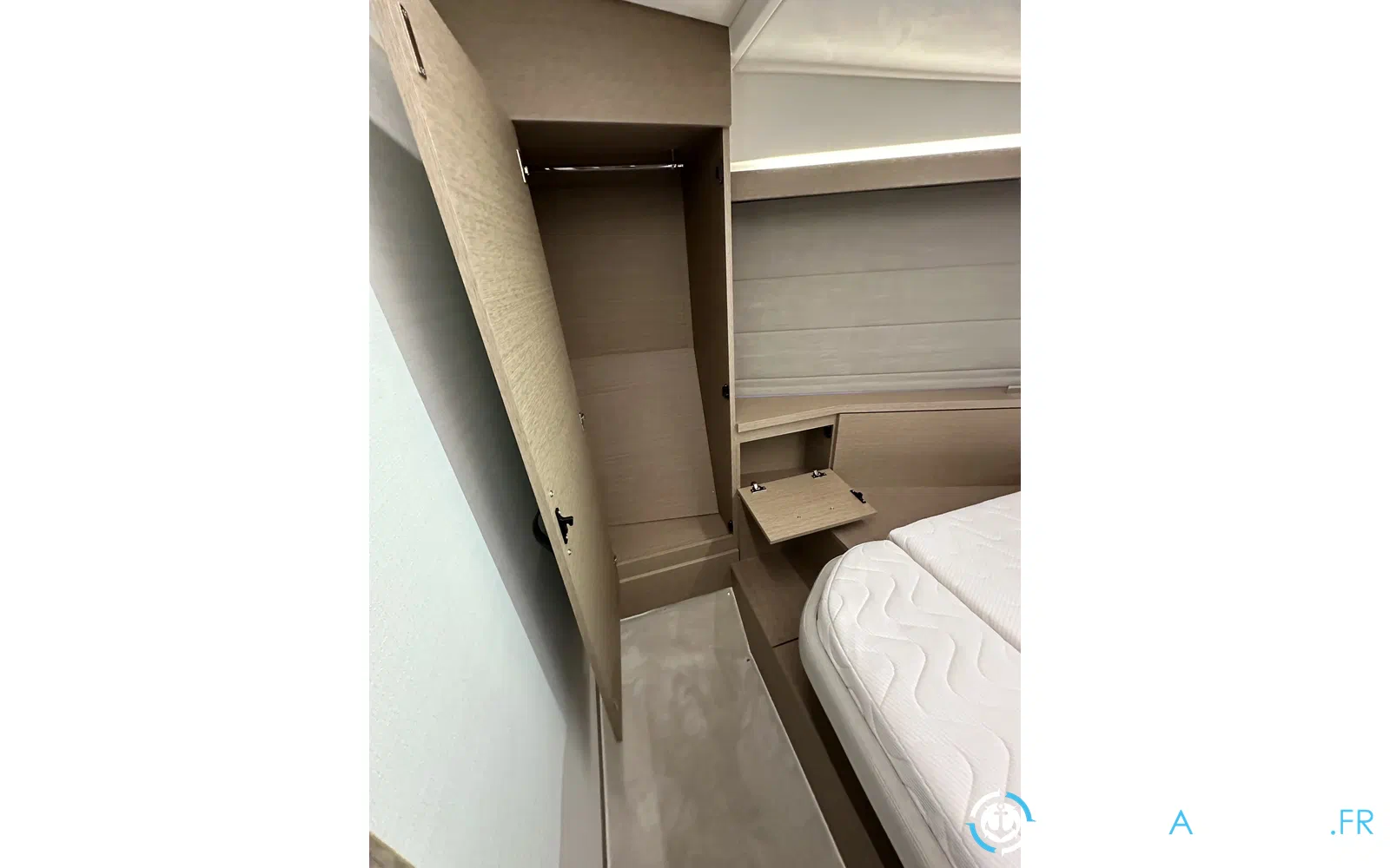 slider 27 Prestige Yachts 420 Fly