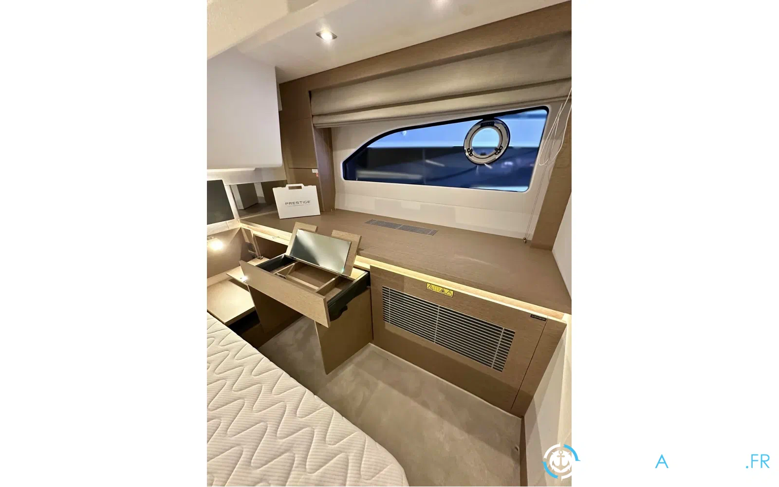 slider 28 Prestige Yachts 420 Fly