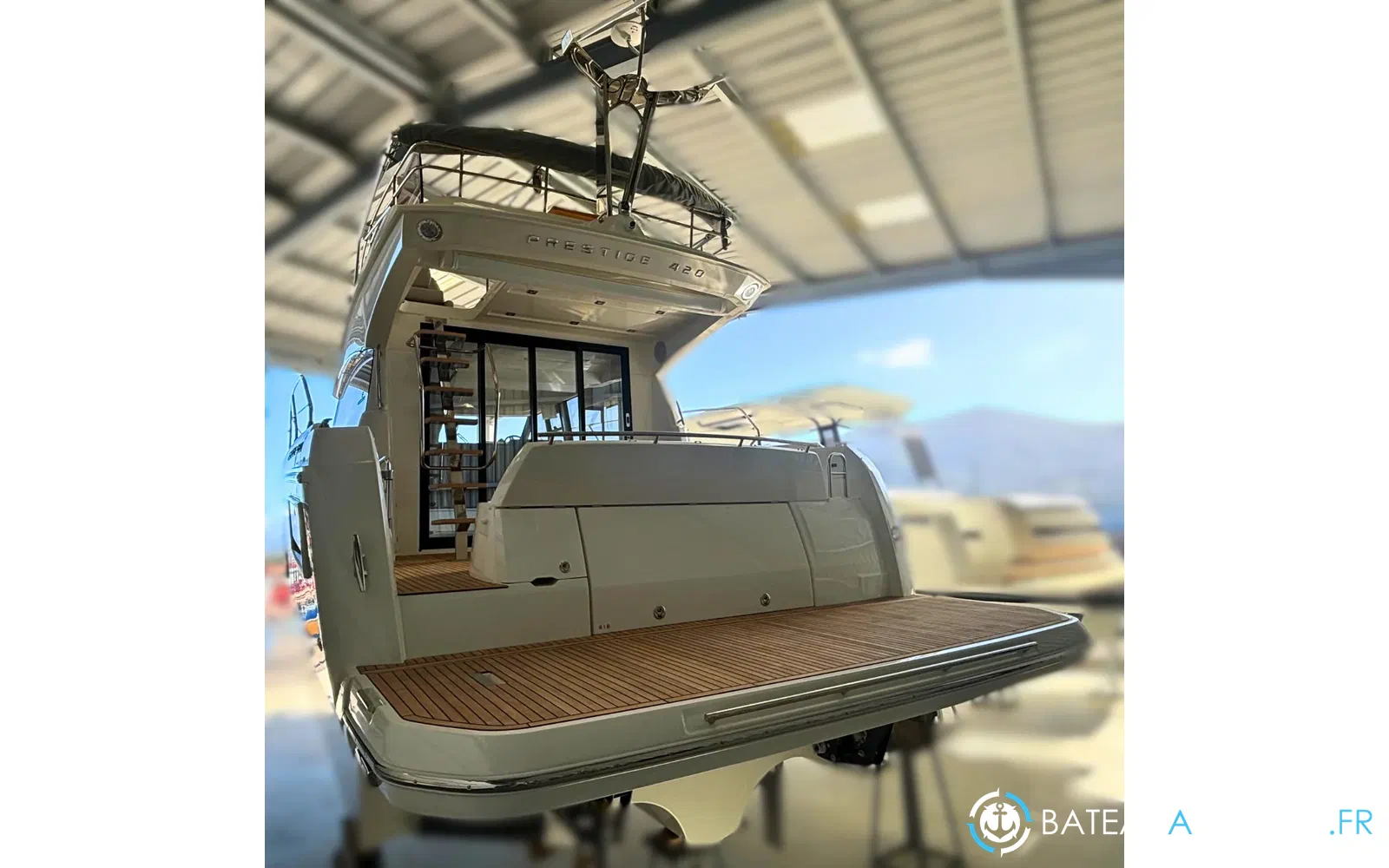 slider 2 Prestige Yachts 420 Fly