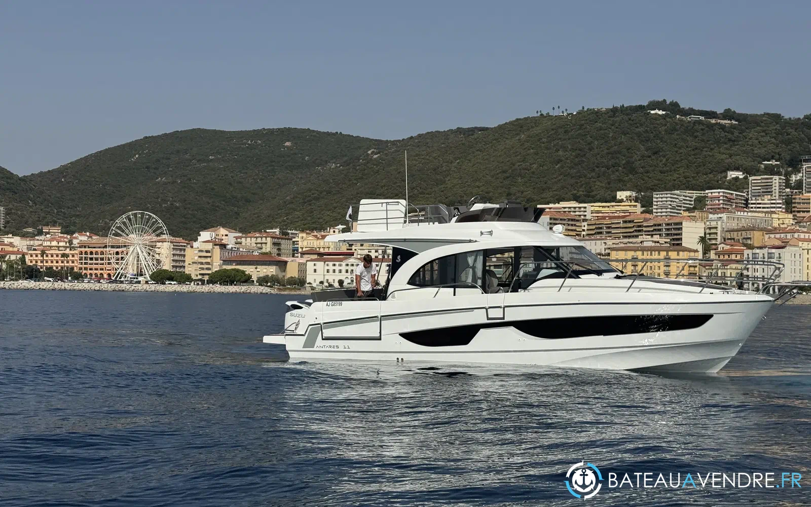 slider 10 Beneteau Antares 11 Fly