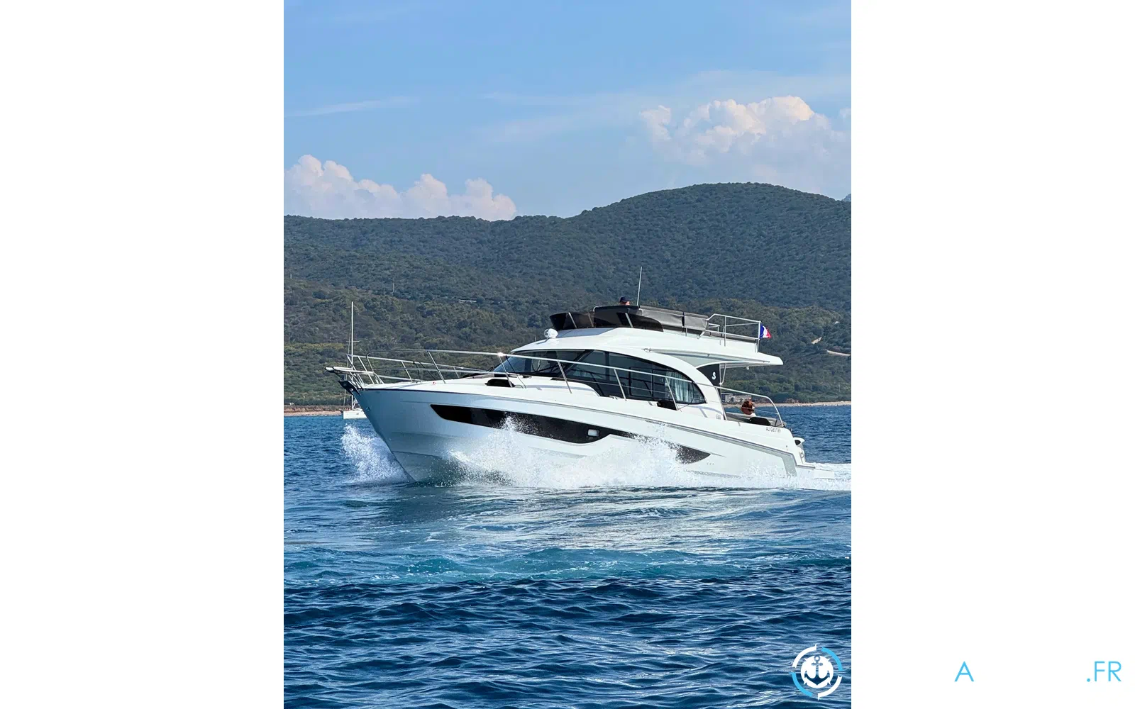 slider 14 Beneteau Antares 11