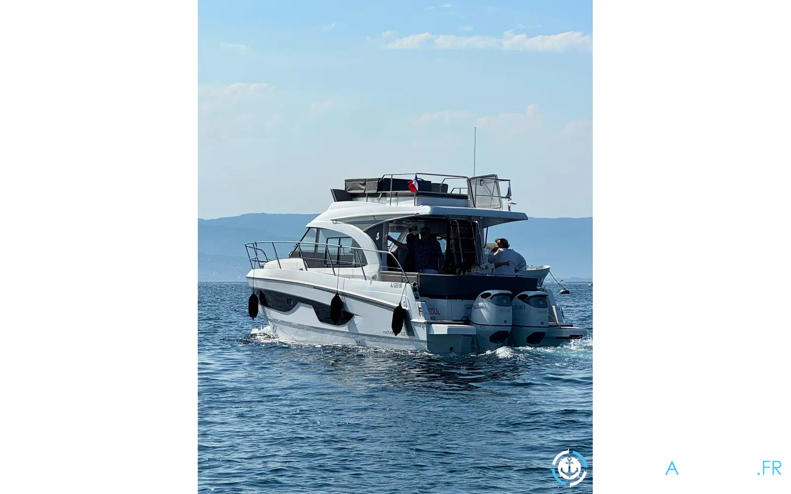 slider 15 Beneteau Antares 11 Fly