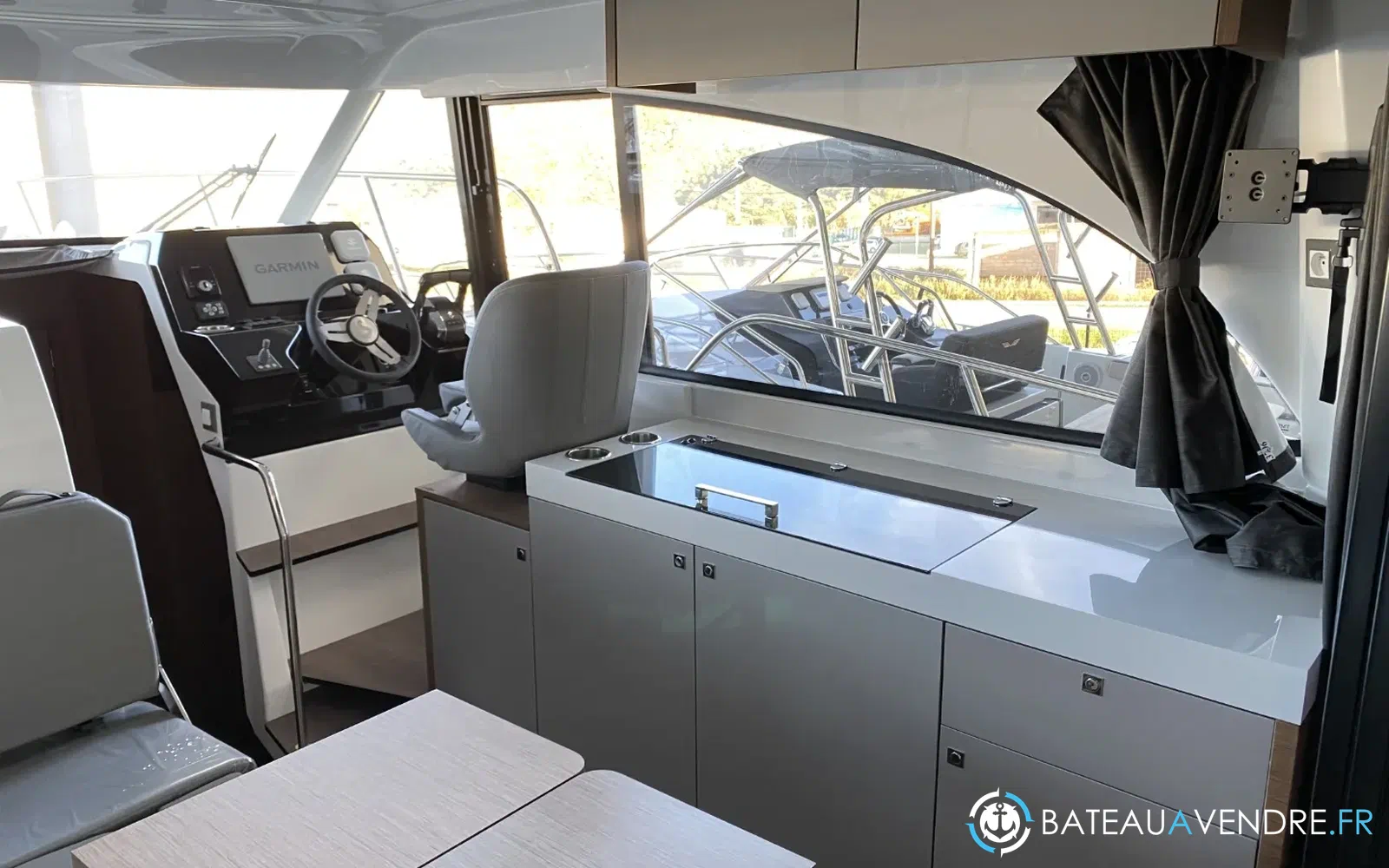 slider 18 Beneteau Antares 11 Fly
