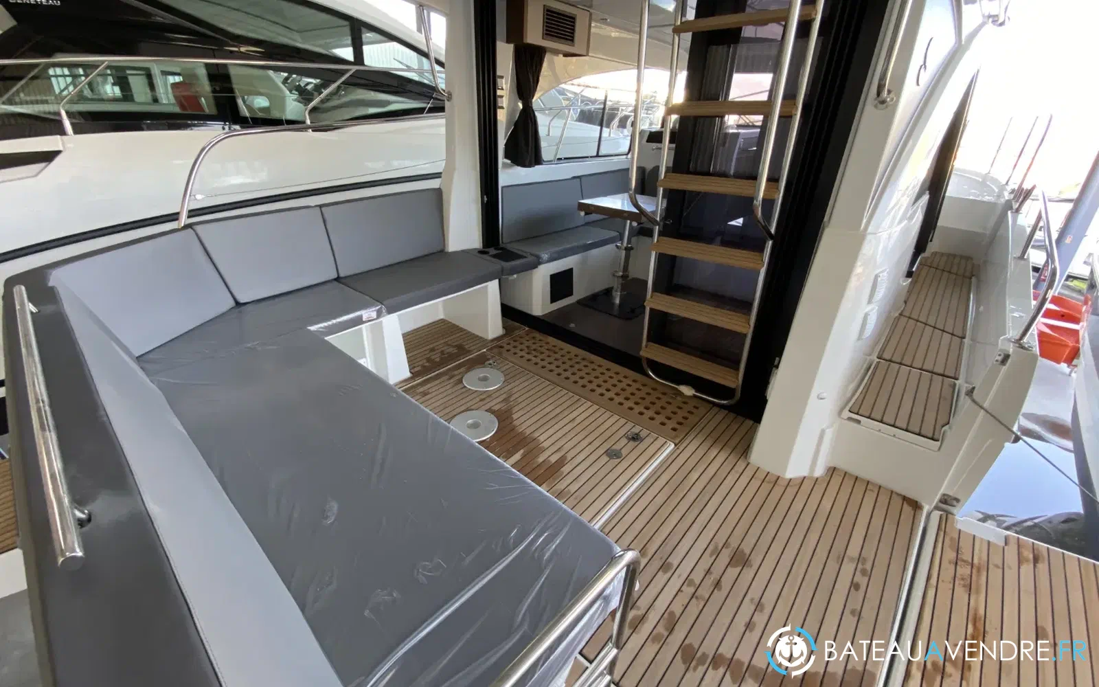 slider 19 Beneteau Antares 11 Fly