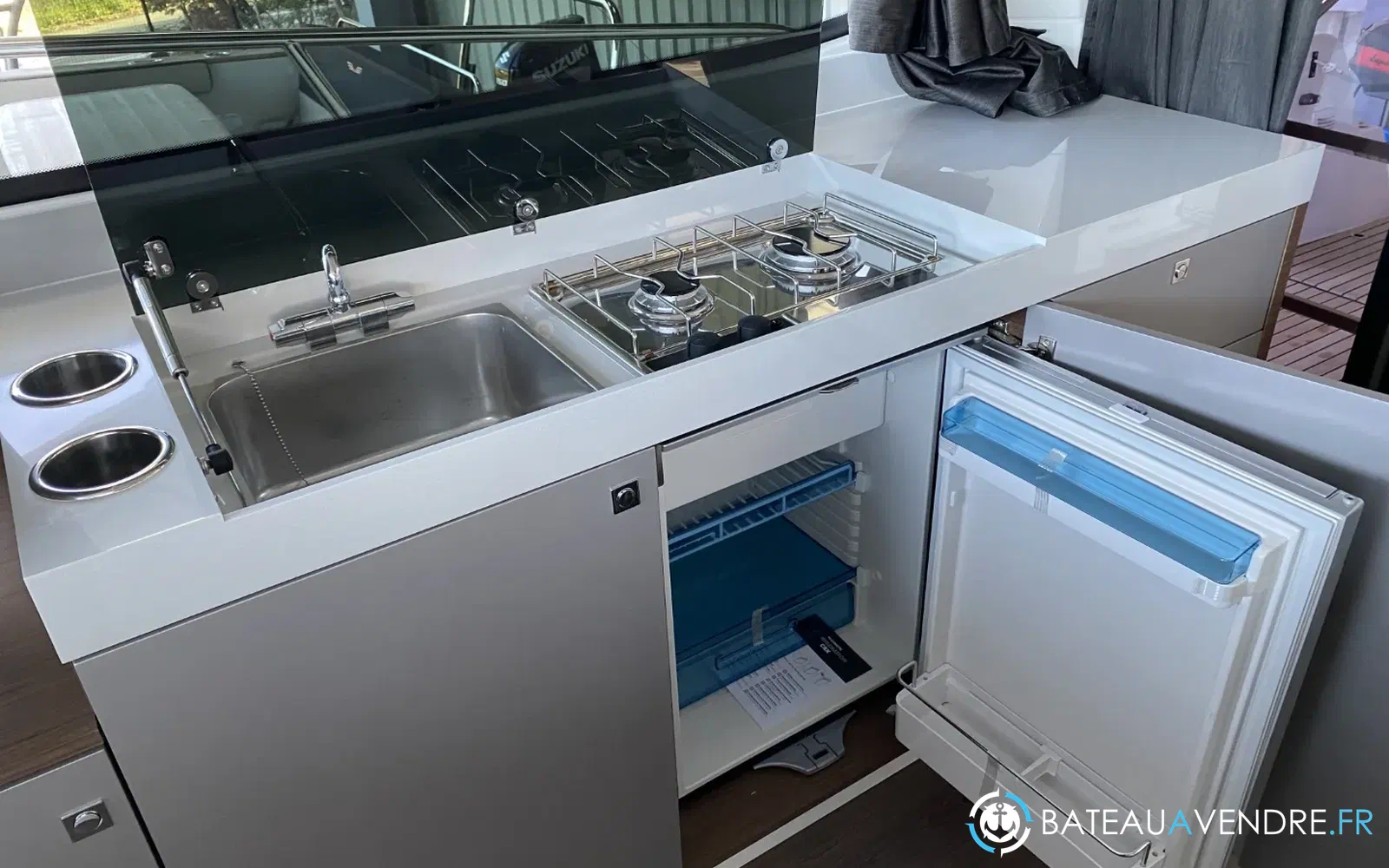 slider 26 Beneteau Antares 11 Fly