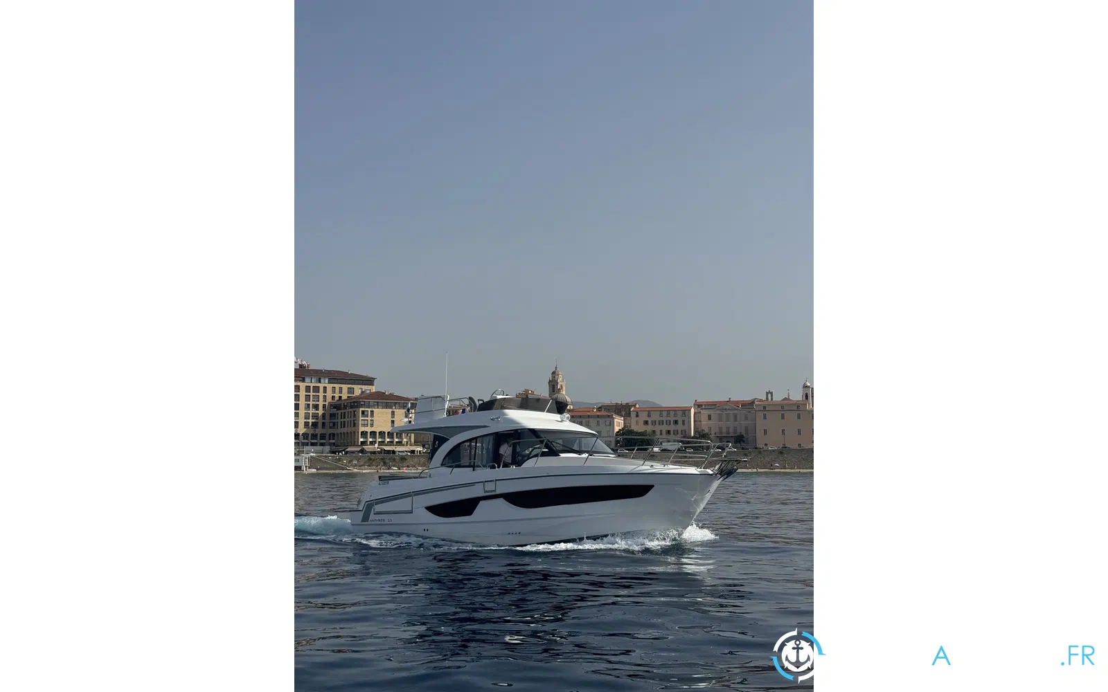 slider 4 Beneteau Antares 11