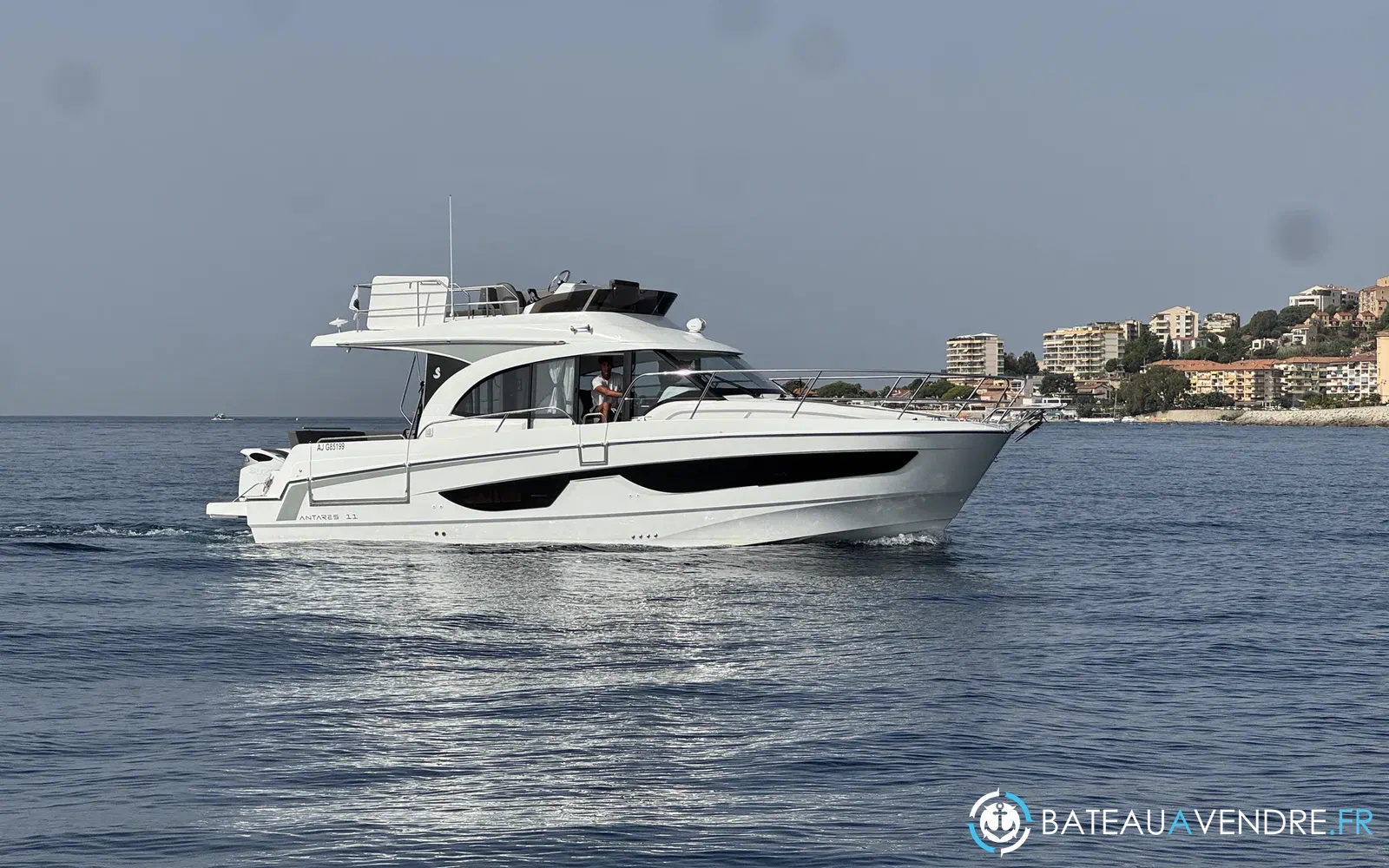 slider 7 Beneteau Antares 11