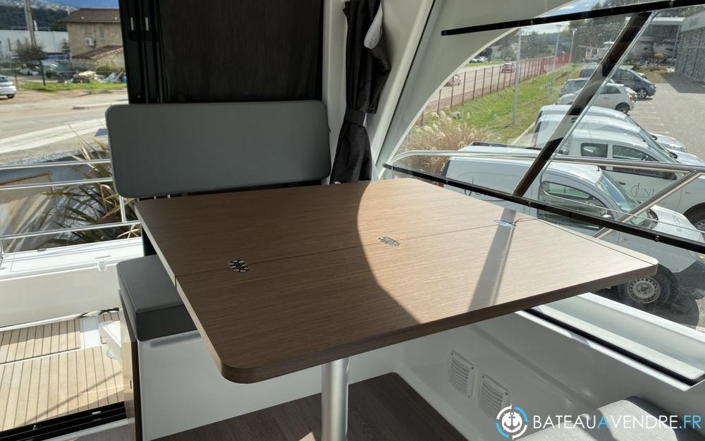 Beneteau Antares 9 OB interieur photo 4