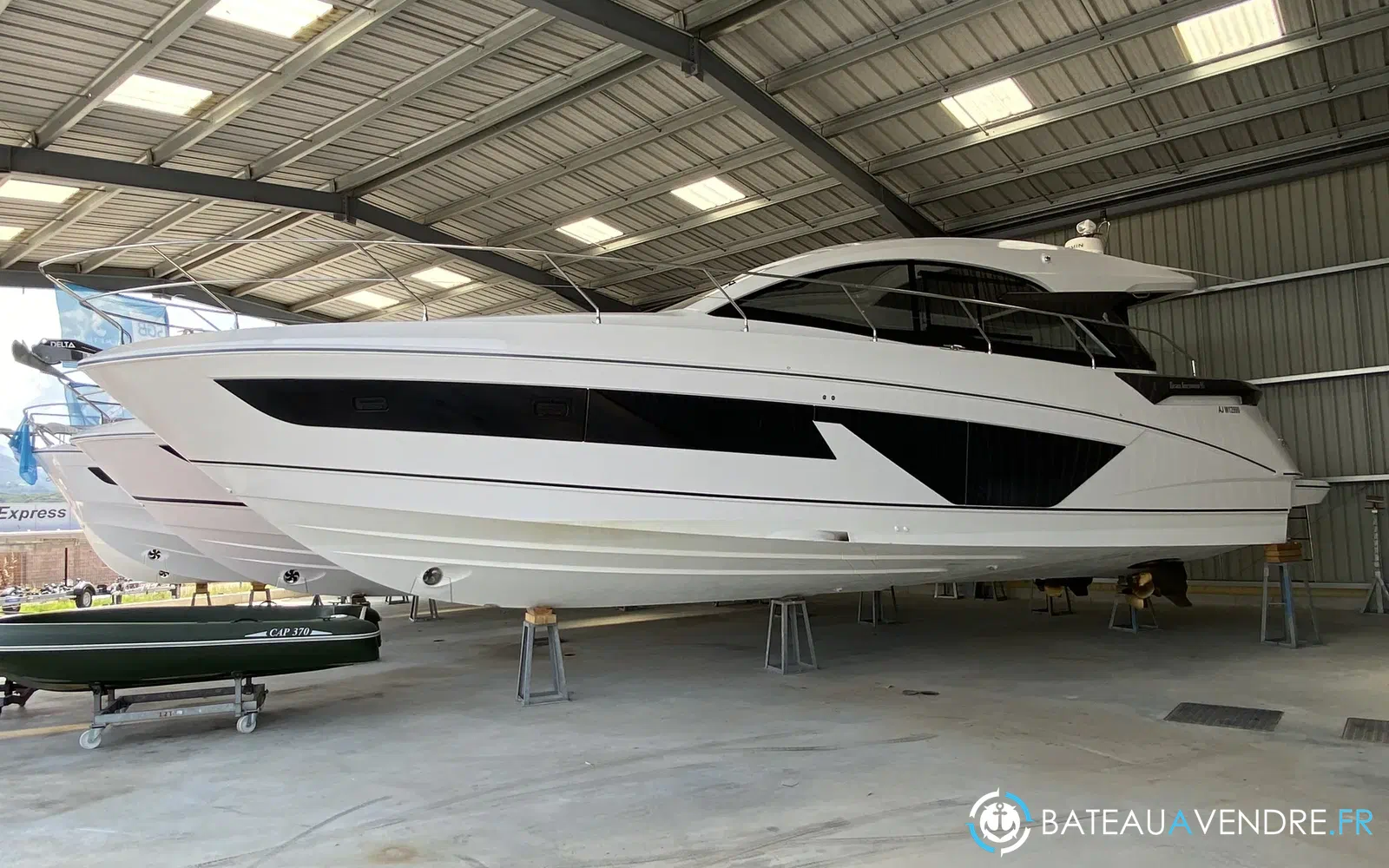 slider 1 Beneteau Gran Turismo 45