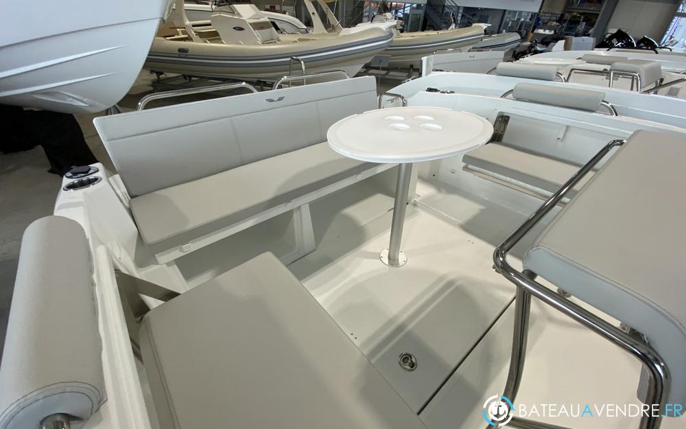 Beneteau Flyer 7 SPACEdeck interieur photo 5