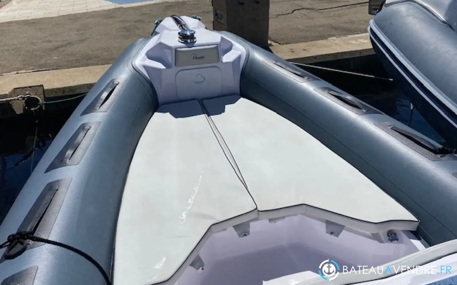slider 1 Ranieri Cayman 26 Sport Touring