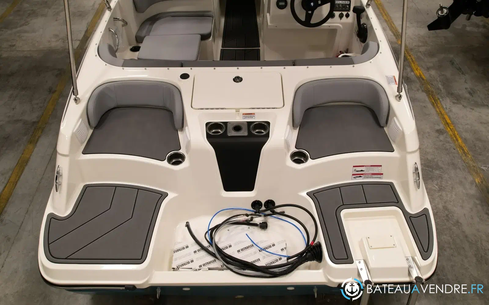 slider 6 Bayliner Element M17