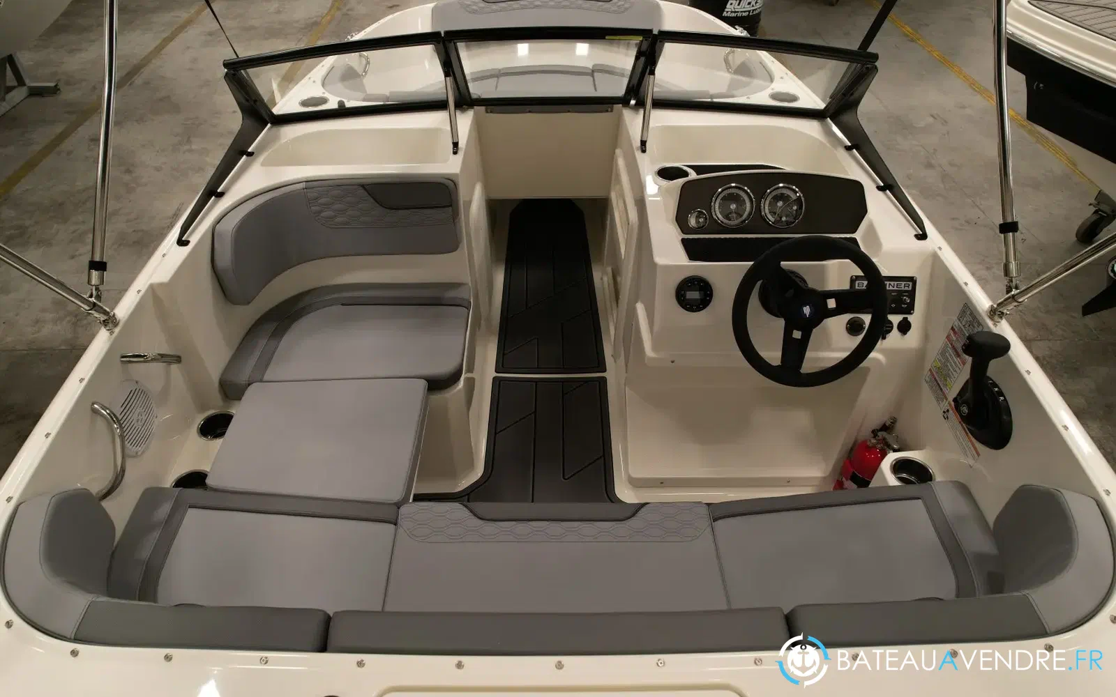 slider 7 Bayliner Element M17