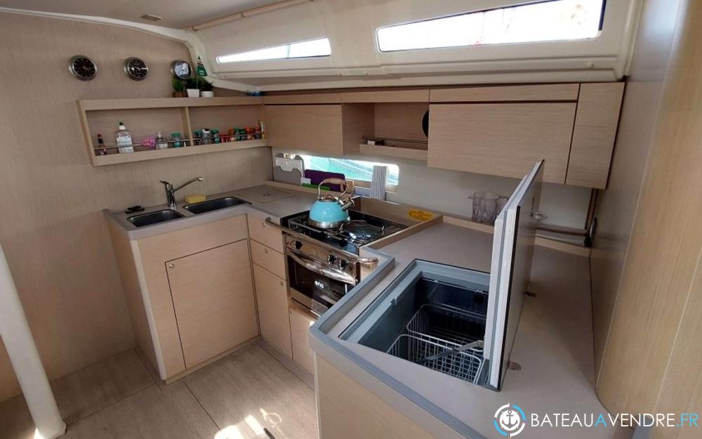 Beneteau Oceanis 40.1 cuisine / salle de bain photo 5