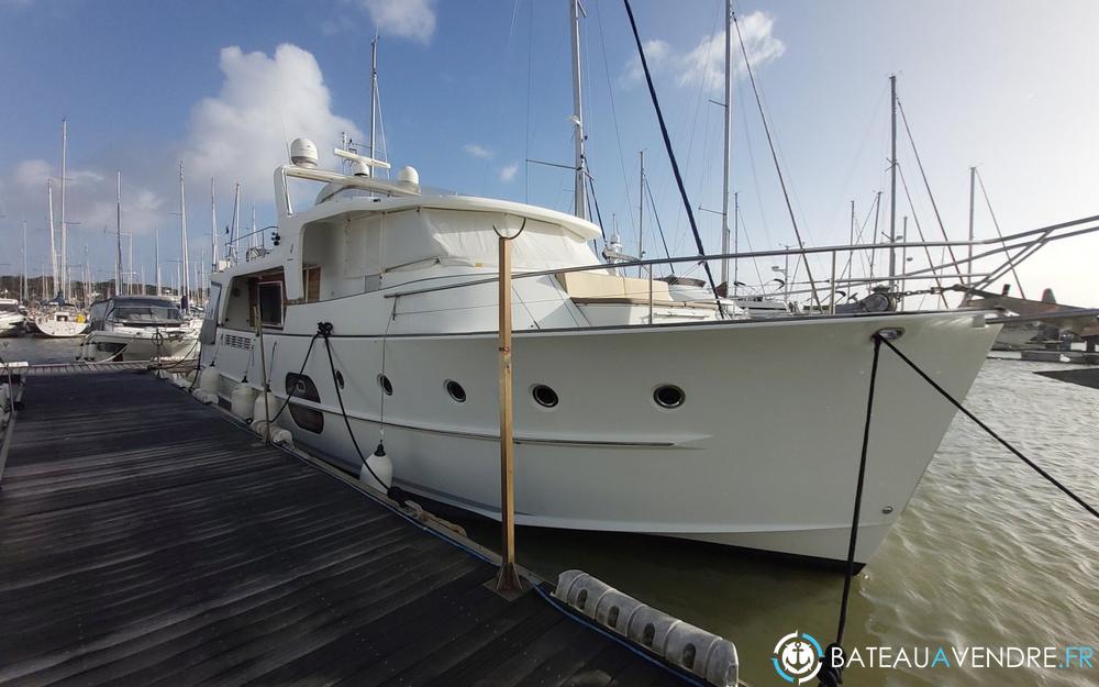 Beneteau Swift Trawler 52 exterieur photo de présentation