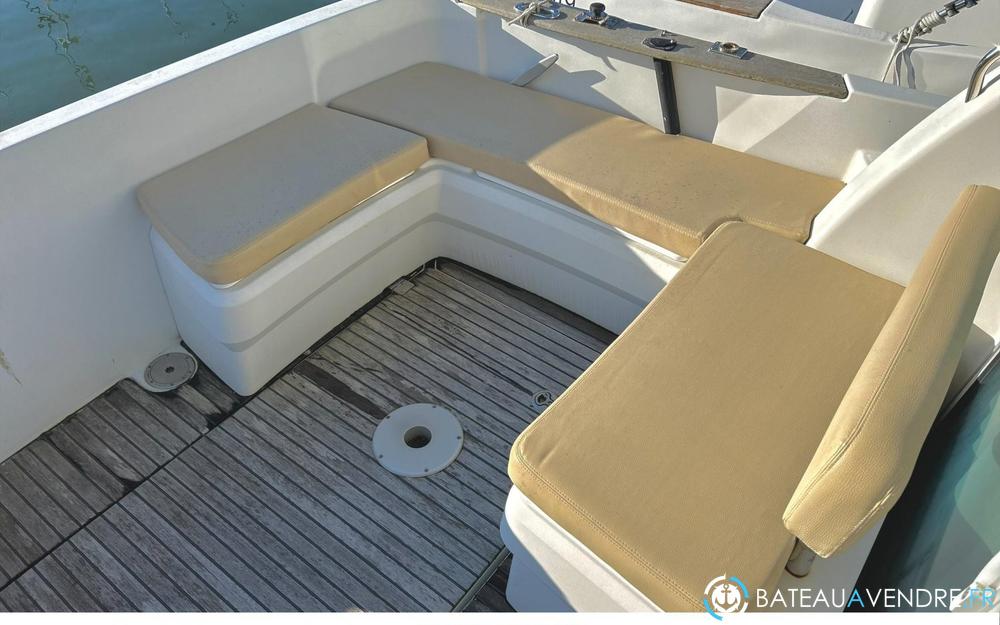 Beneteau Antares 8 interieur photo 4