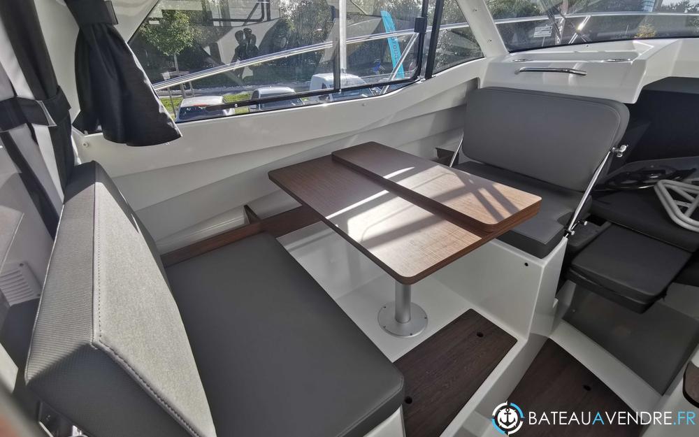 Beneteau Antares 7 OB interieur photo 2