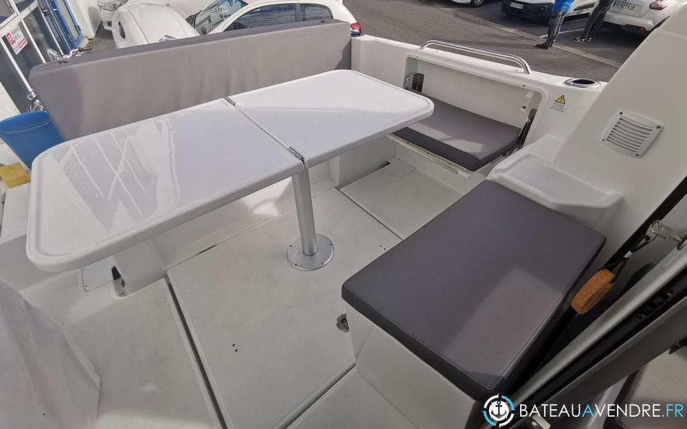 Beneteau Antares 7 OB interieur photo 3