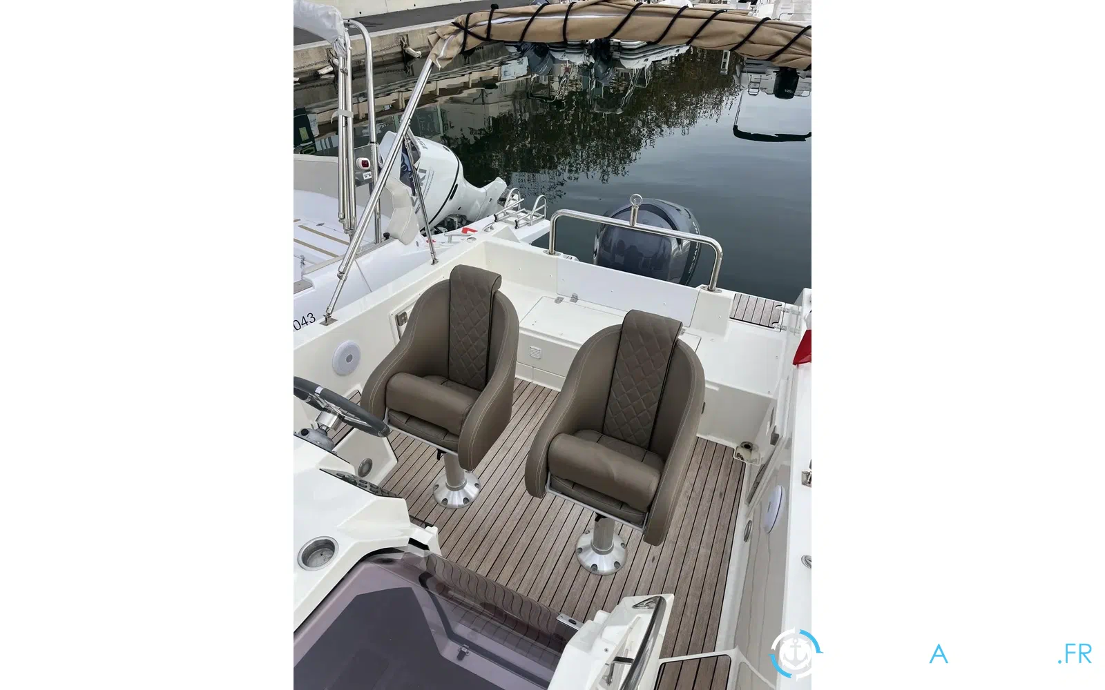 slider 5 Pacific Craft 700 SC