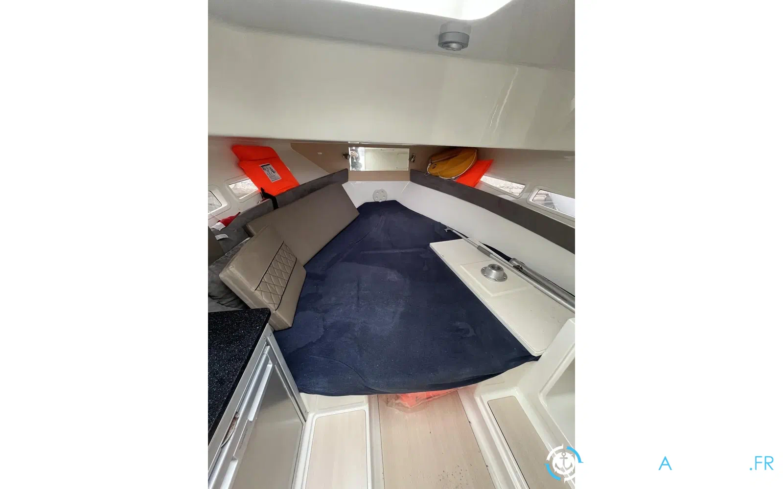 slider 6 Pacific Craft 700 SC