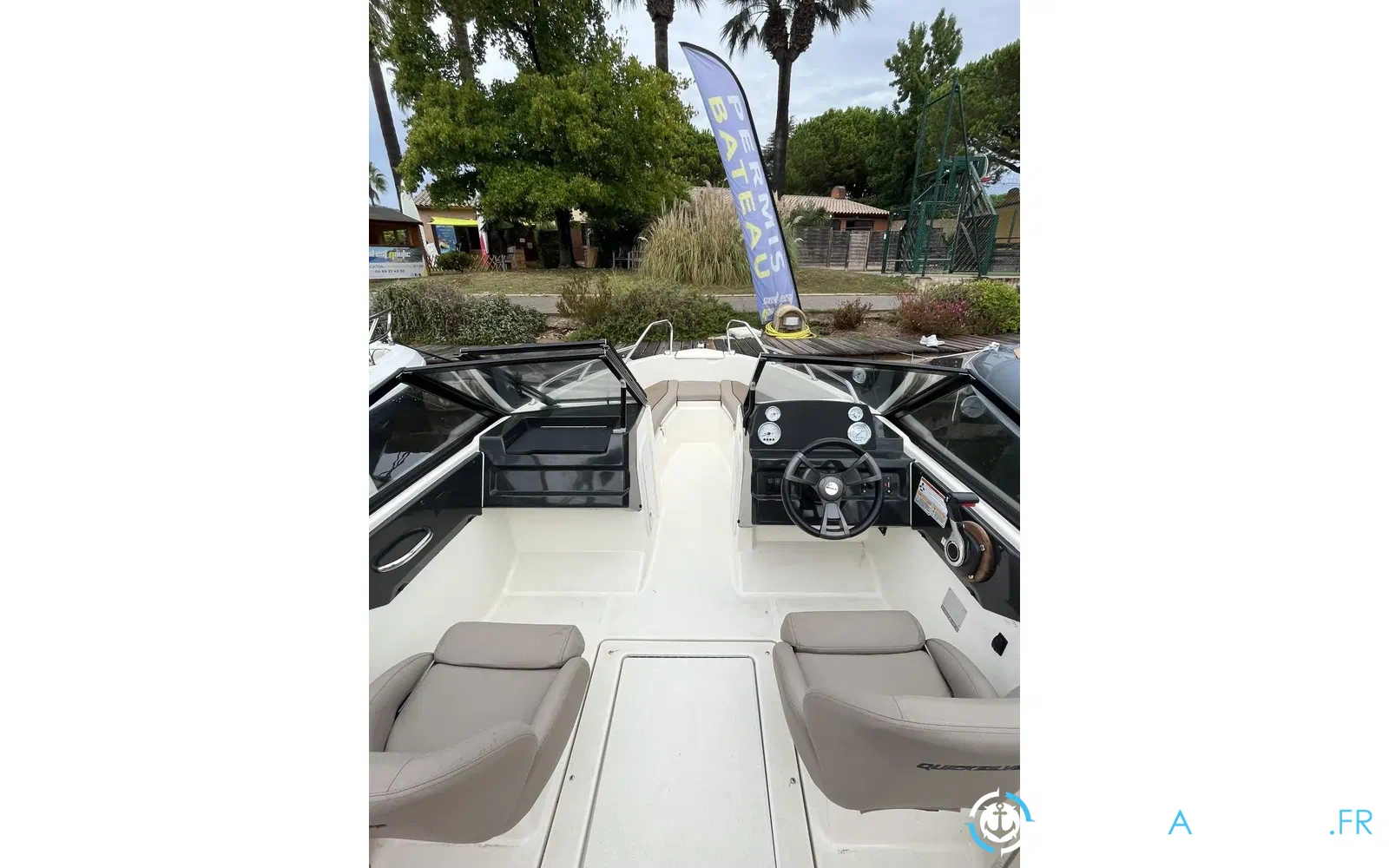 slider 3 Quicksilver Activ 555 Bowrider
