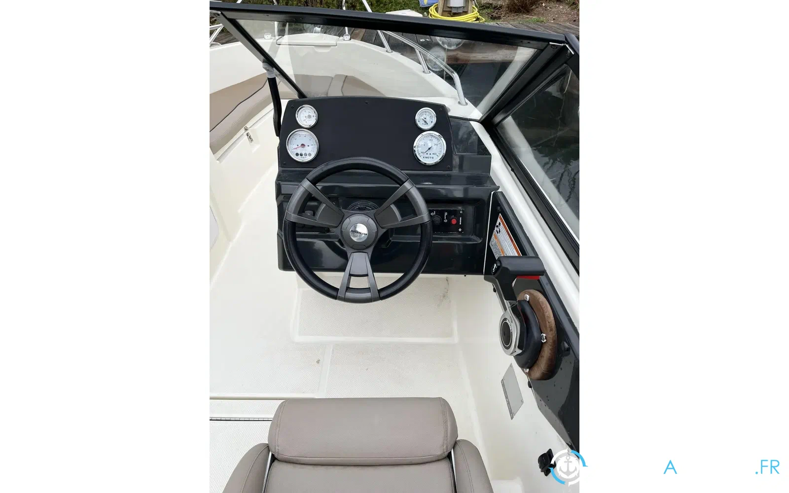 slider 6 Quicksilver Activ 555 Bowrider