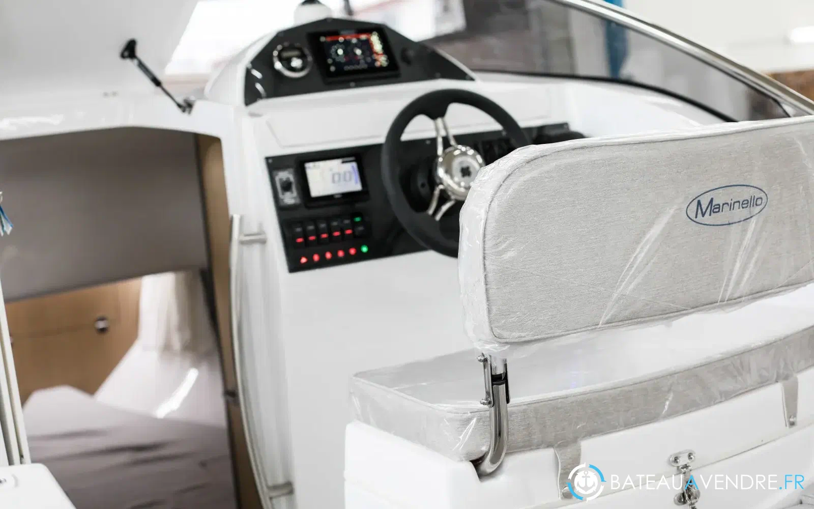 slider 1 Marinello 650 Cabin