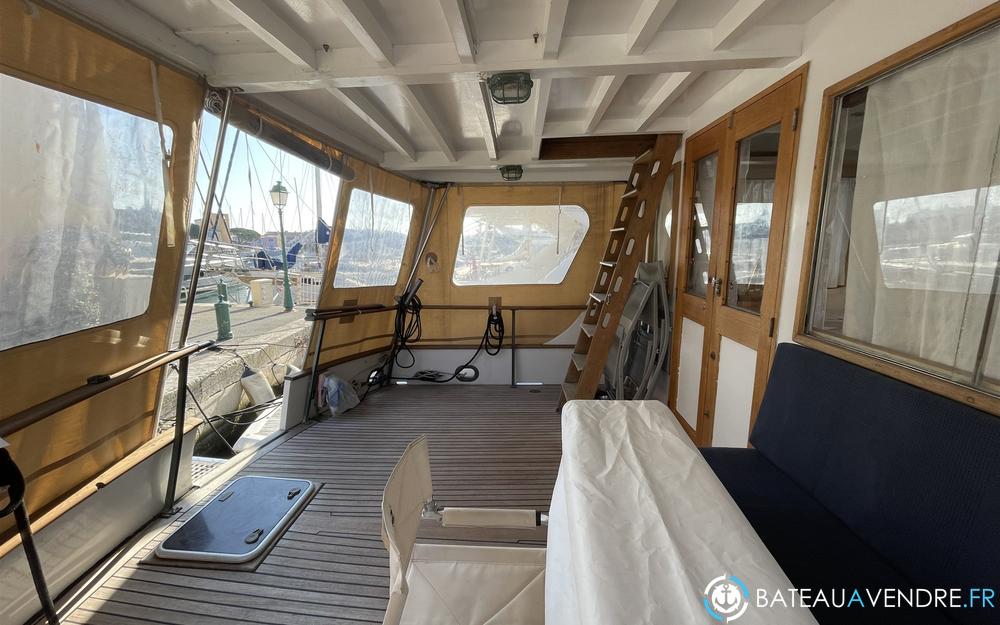 American Marine Grand Banks 50 interieur photo 5