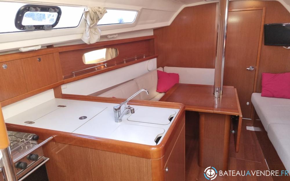 Beneteau Oceanis 31 interieur photo 5