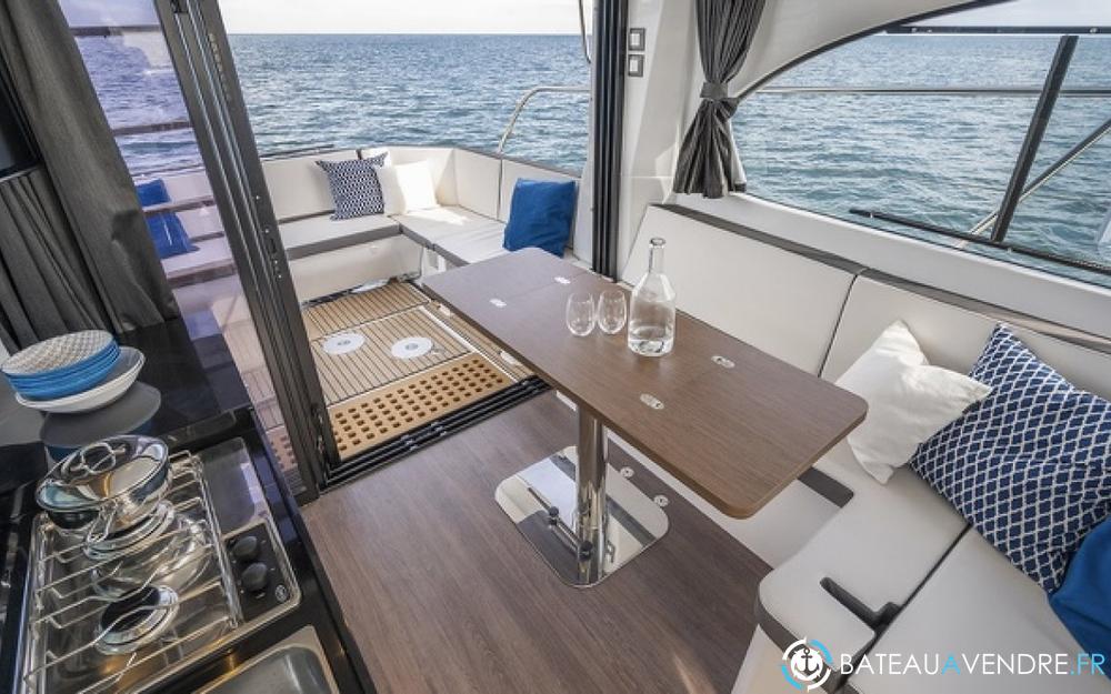 Beneteau Antares 11 Fly interieur photo 3