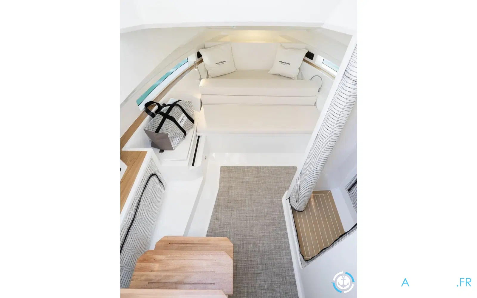 slider 15 De Antonio Yachts D32 Open