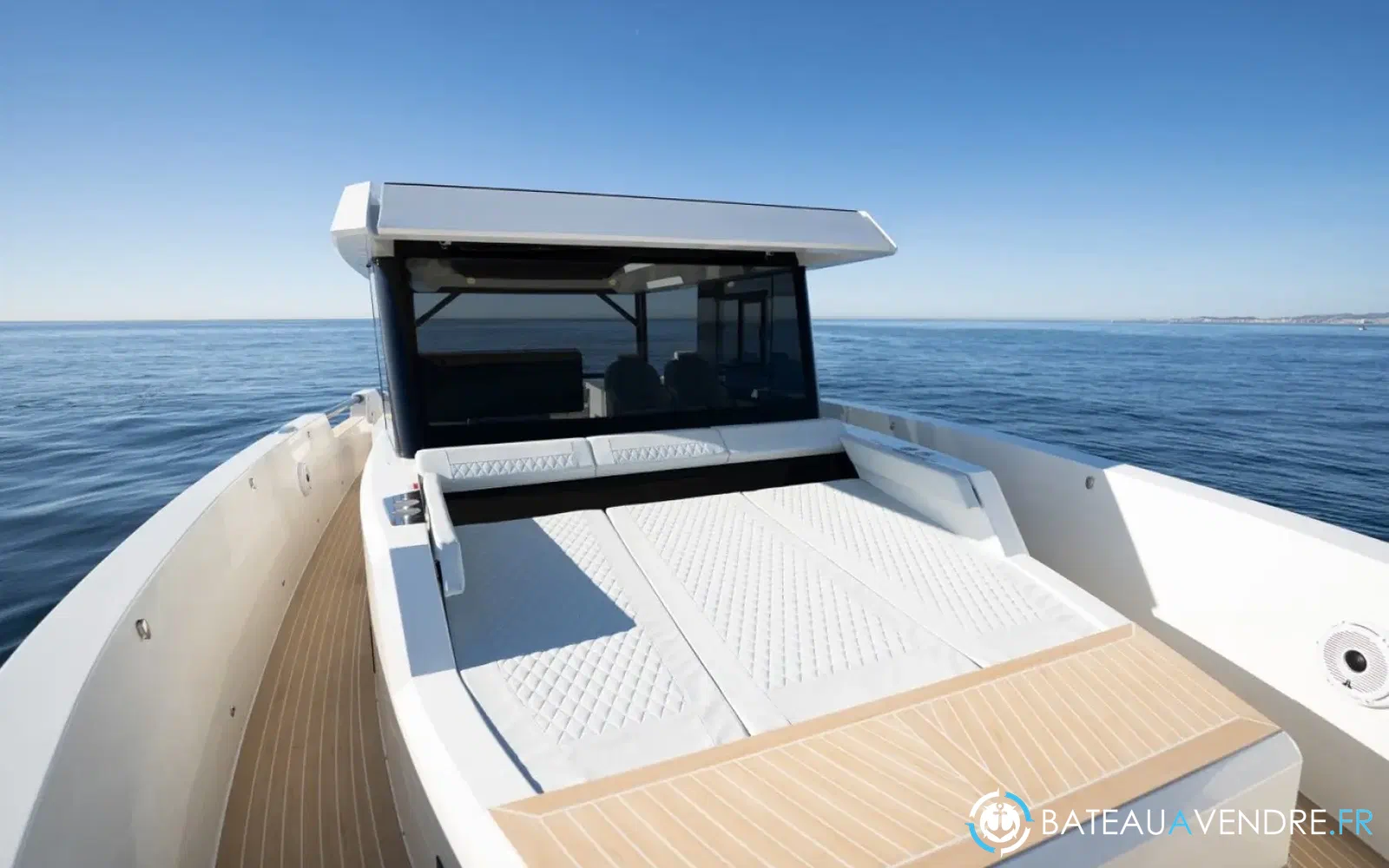 slider 10 De Antonio Yachts D50 Coupe