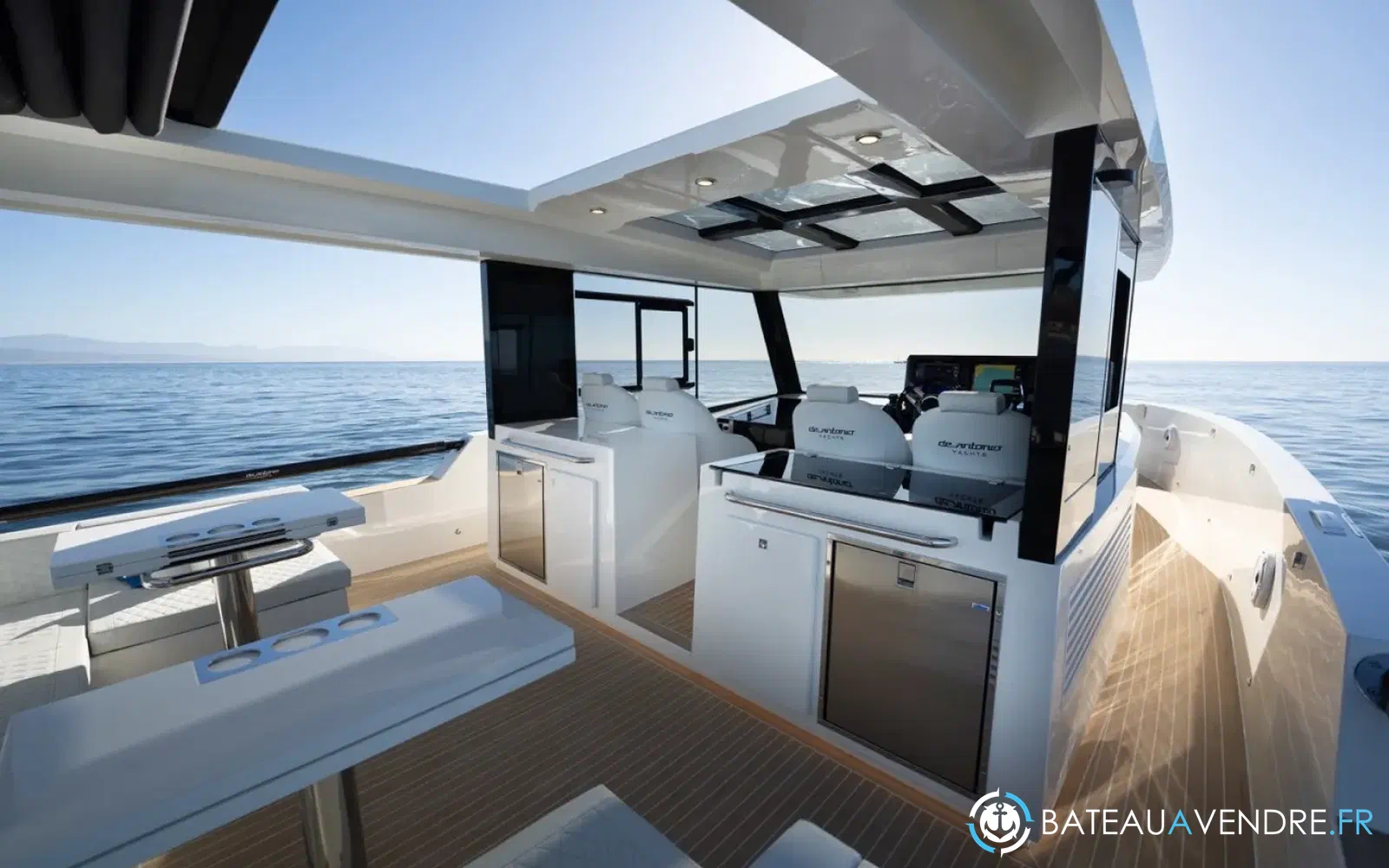 slider 6 De Antonio Yachts D50 Coupe