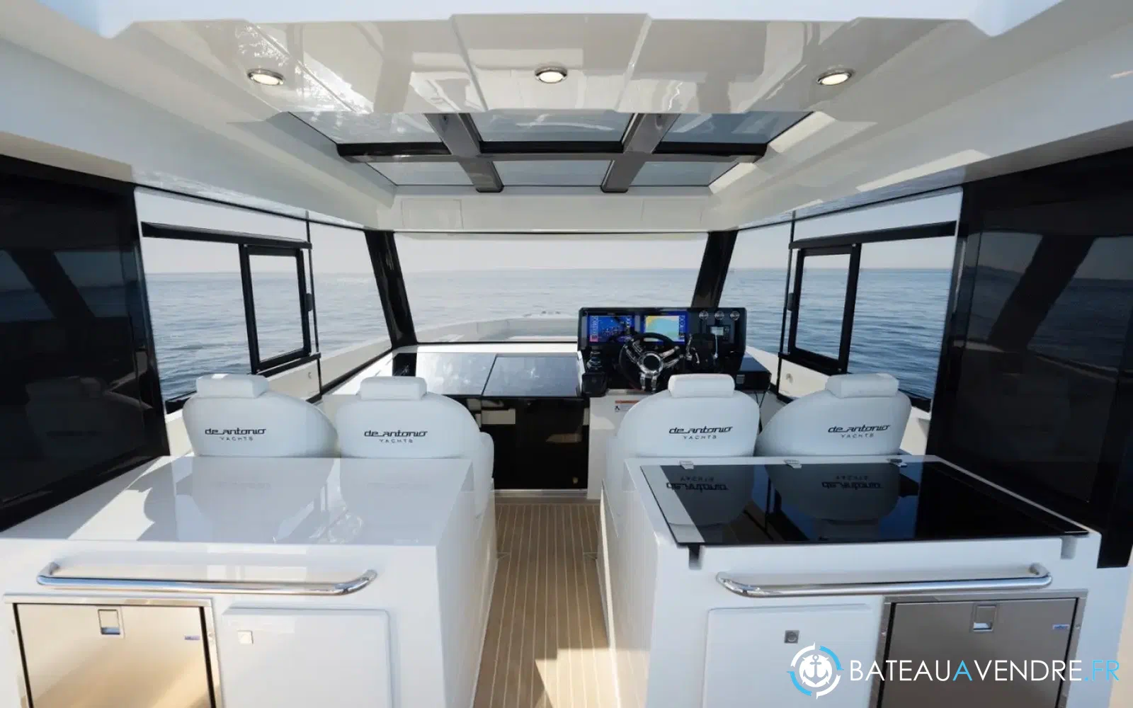 slider 7 De Antonio Yachts D50 Coupe