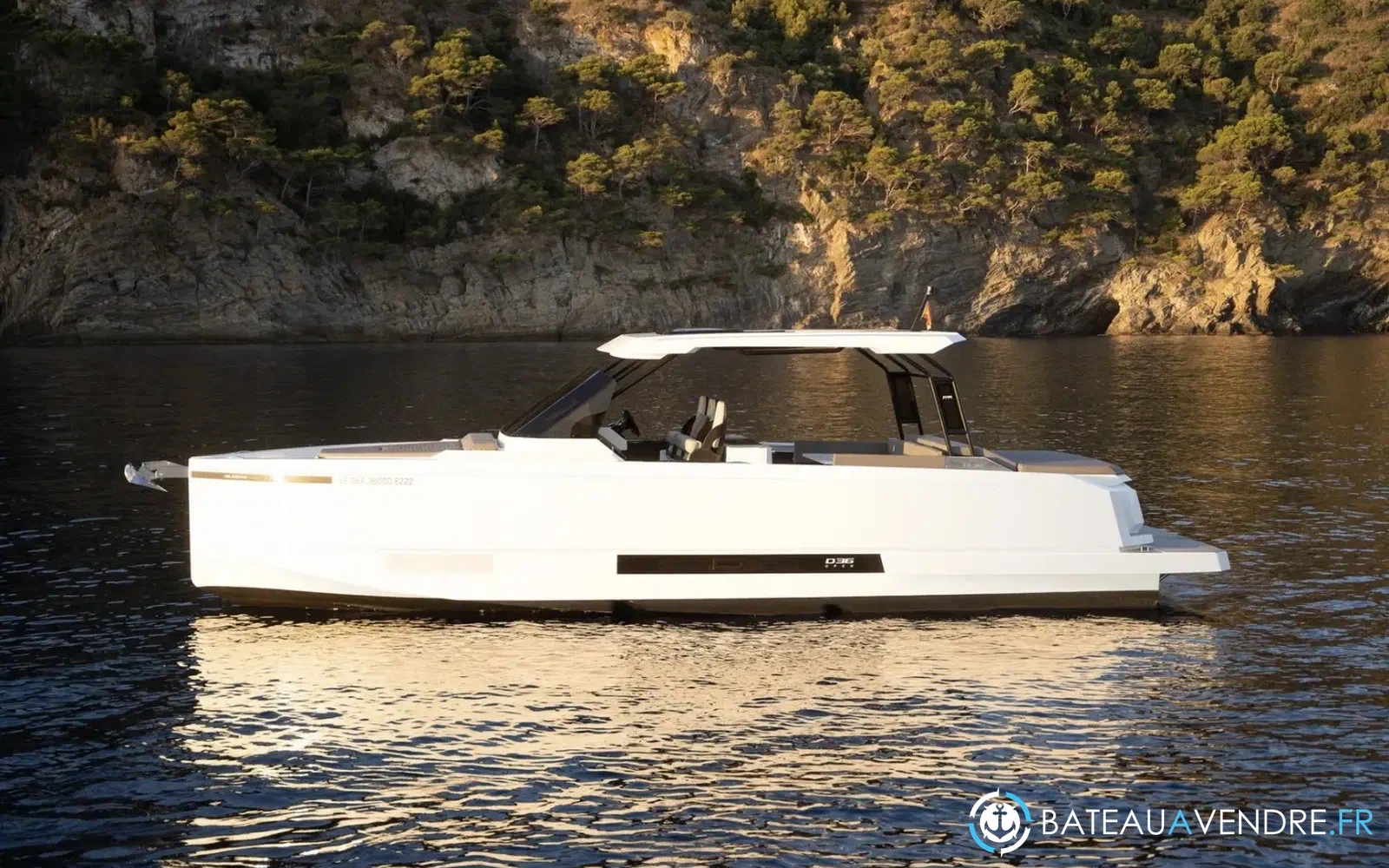 slider 1 De Antonio Yachts D36 Open