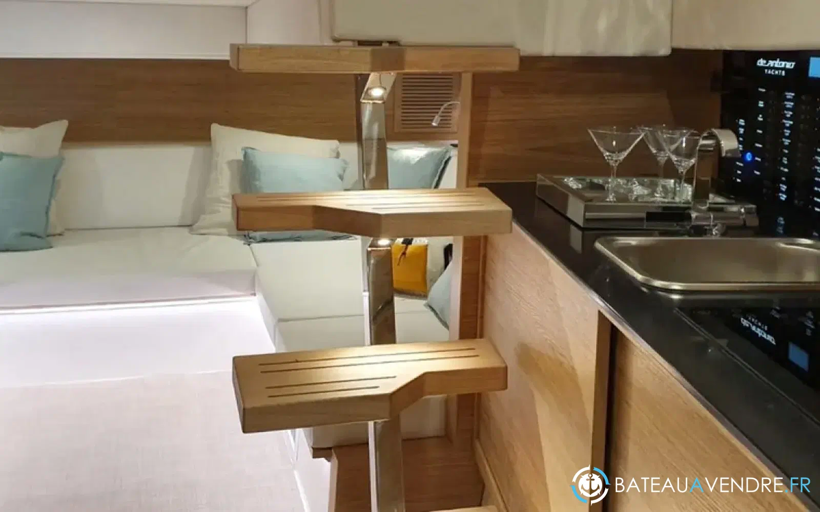 slider 12 De Antonio Yachts D42
