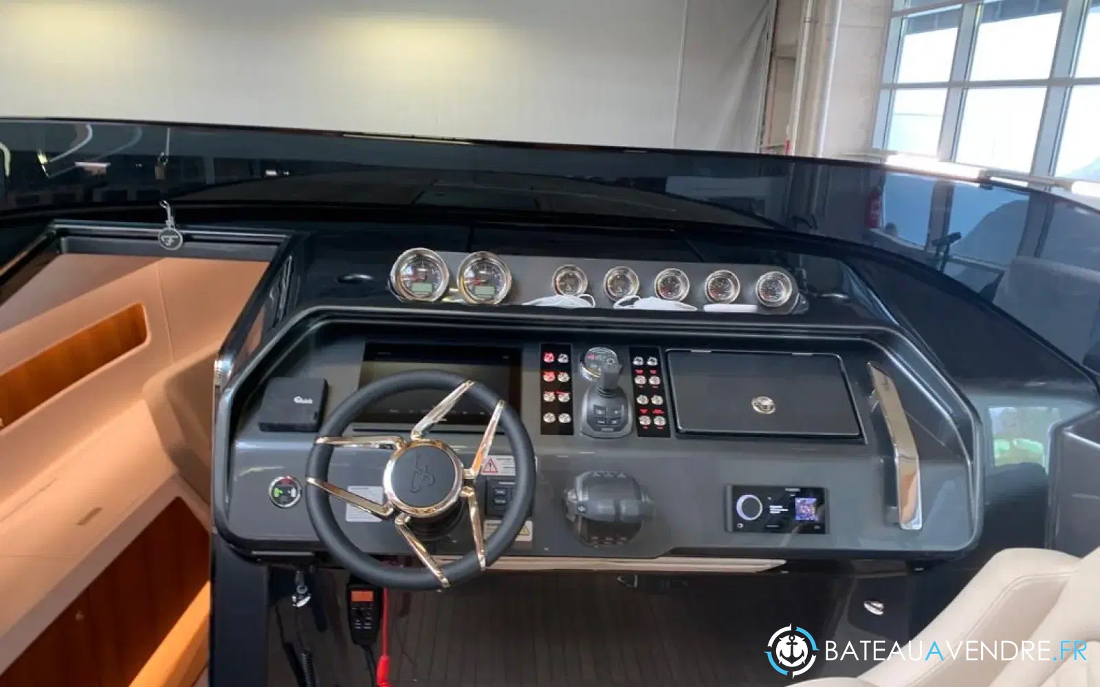 slider 8 Frauscher 1212 Ghost