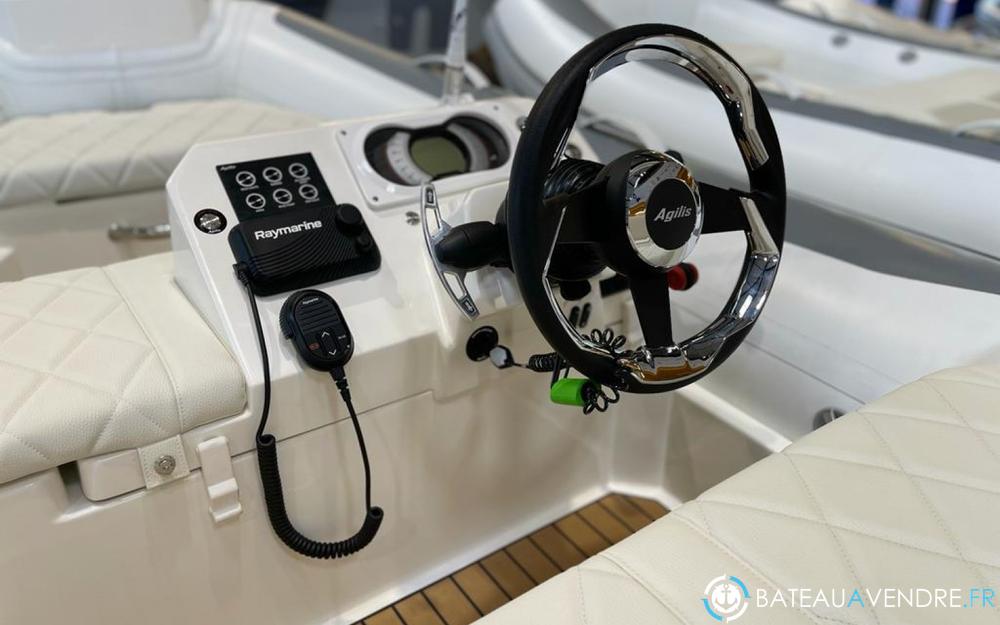 Agilis Jet Tender 355 electronique / cockpit photo de présentation