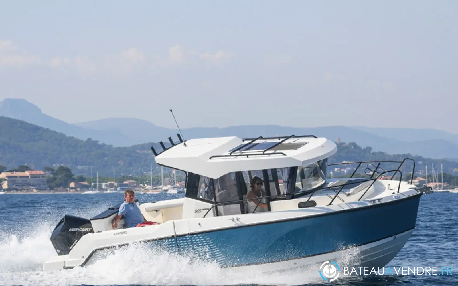 slider 1 Quicksilver Activ 805 Pilothouse