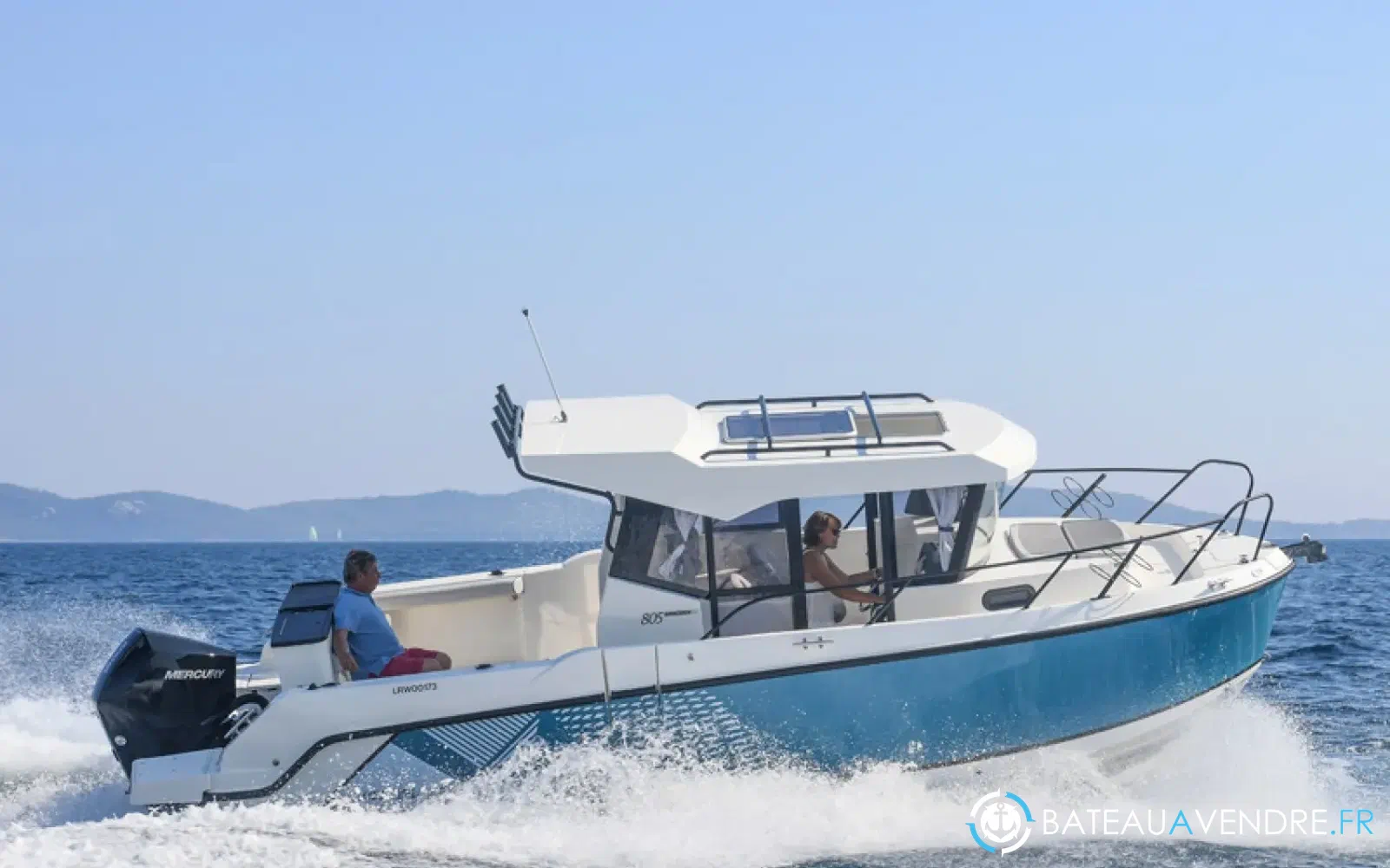 slider 5 Quicksilver Activ 805 Pilothouse