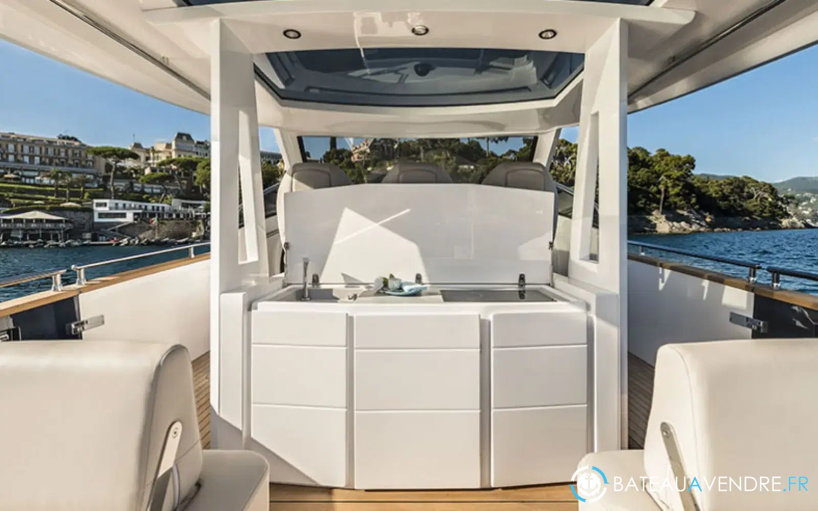 slider 7 Austin Parker AP 44 Ibiza