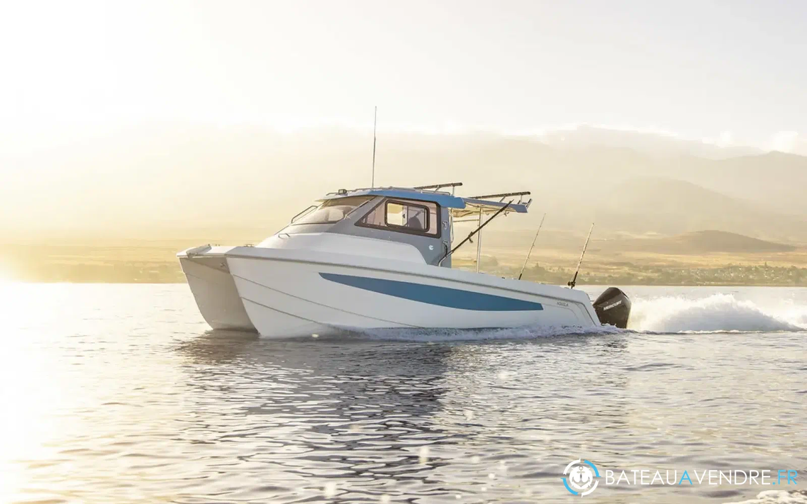slider 8 Aquila 28 Molokai Cuddy