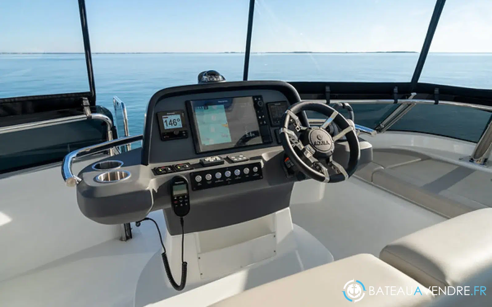 slider 12 Aquila 42 Yacht