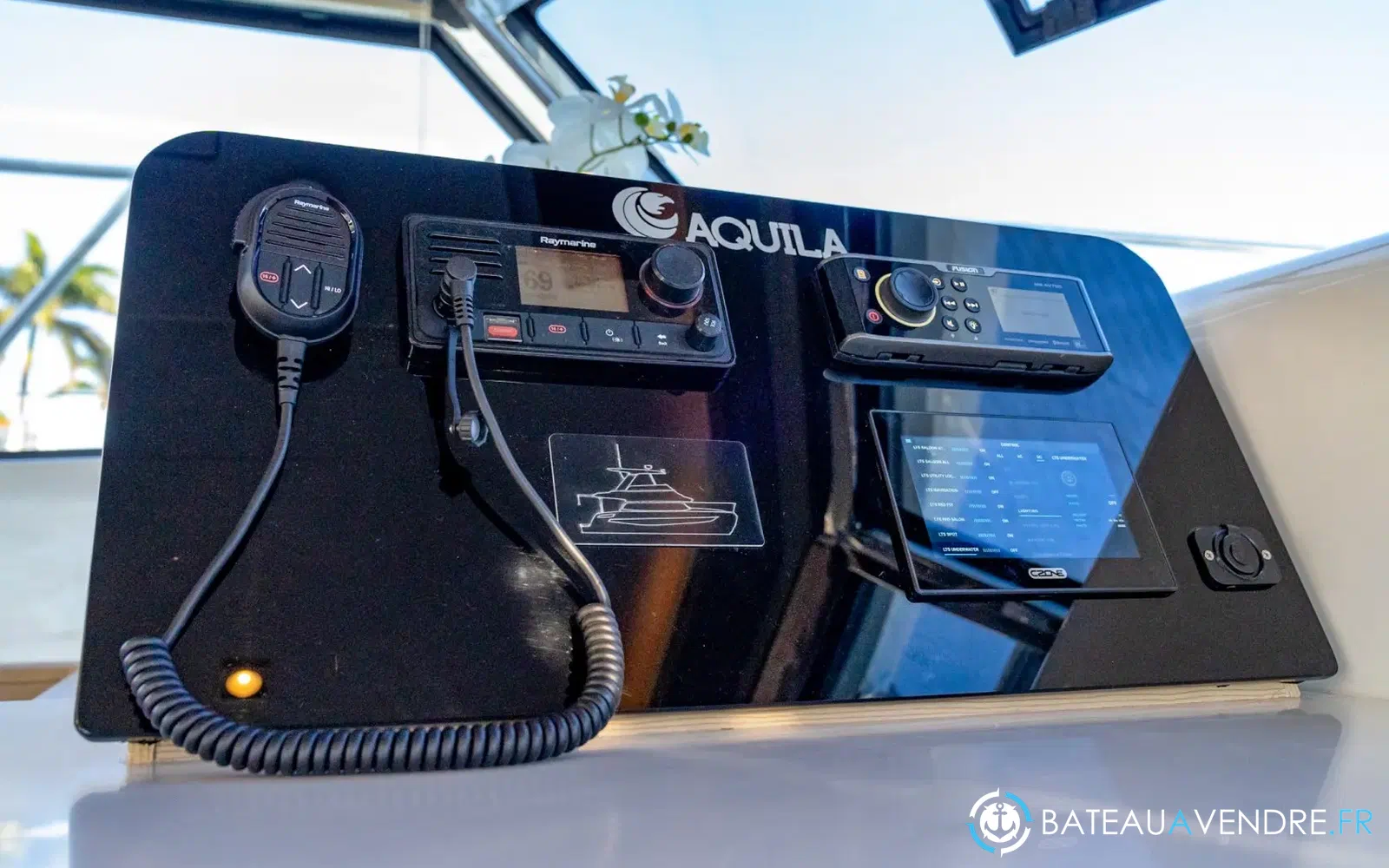 slider 13 Aquila 42 Yacht